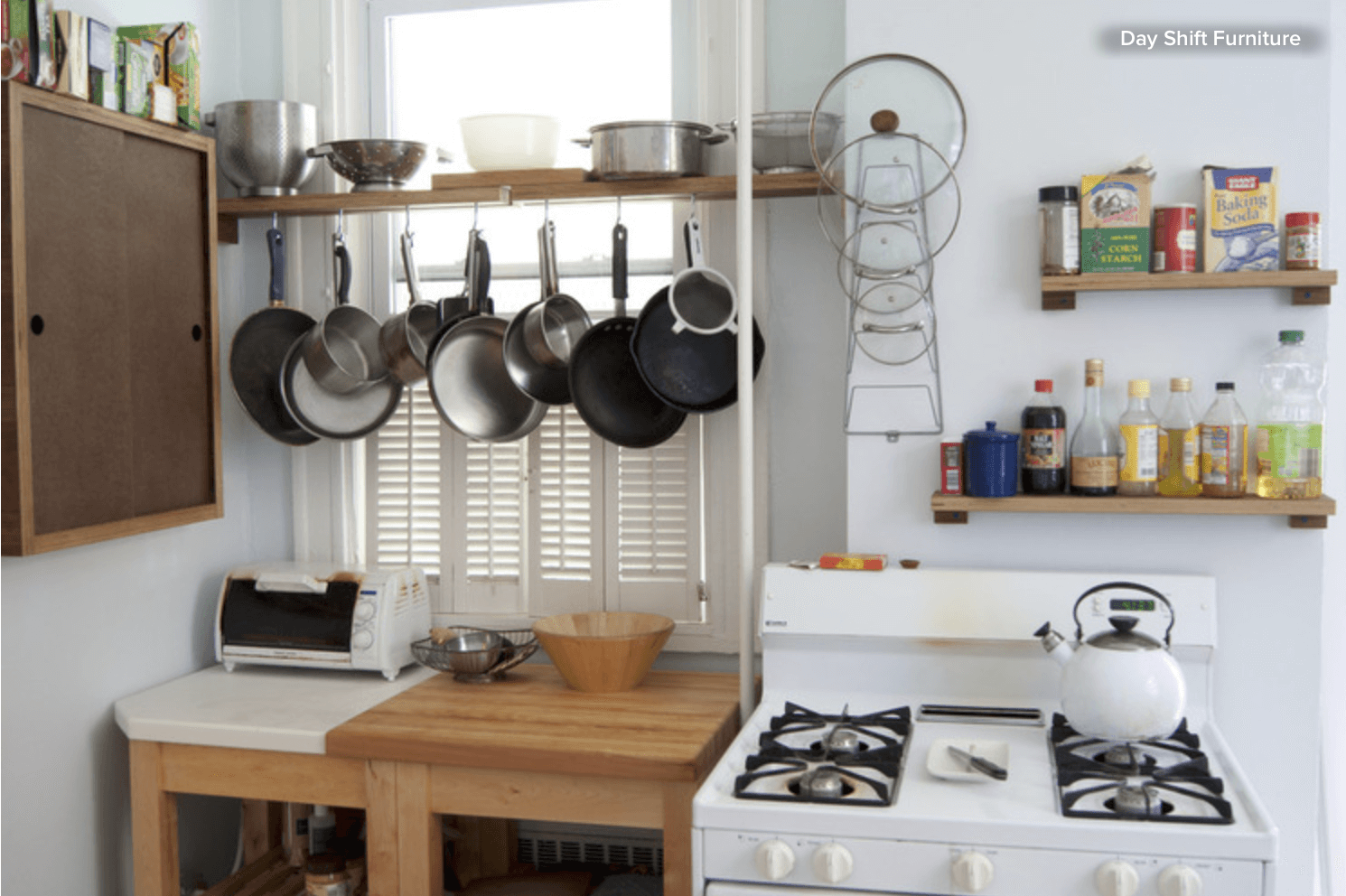 wall-mounted-lid-rack