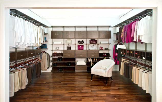 freedomrail_chocolate-pear_master-walk-in-closet