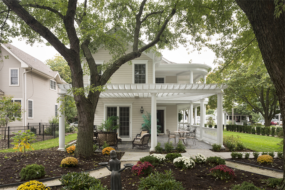 james_hardie_hardieplank_siding_leafy_yard