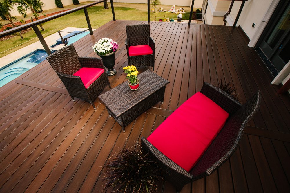 moistureshield_decking_covered_deck