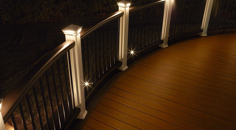 trex-deck-lighting-transcend-railing-night