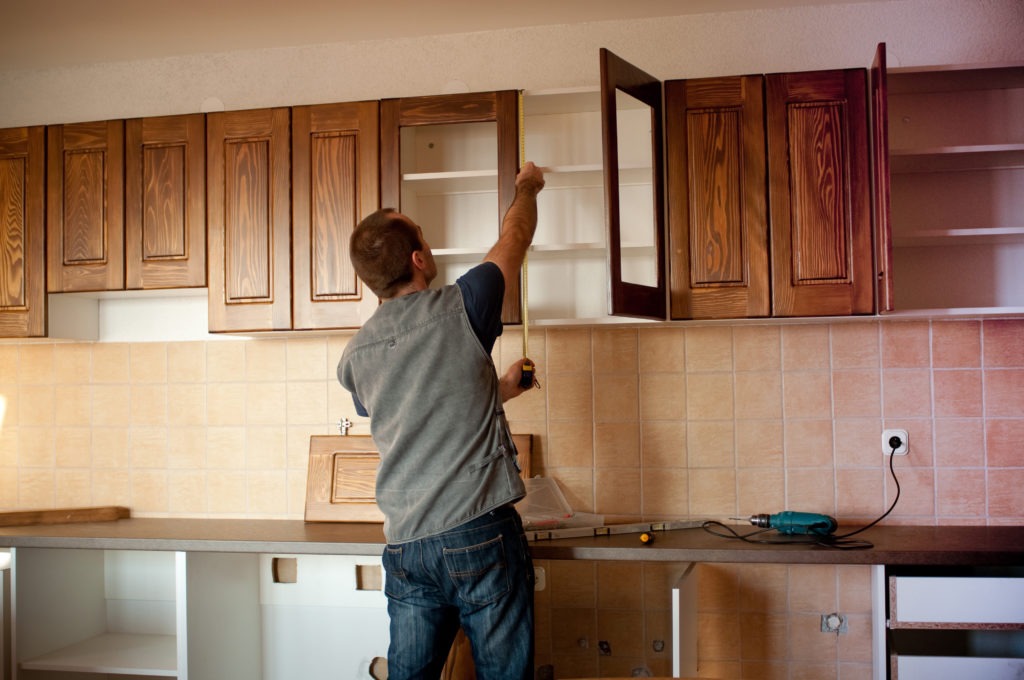 Painting your kitchen cabinets 
